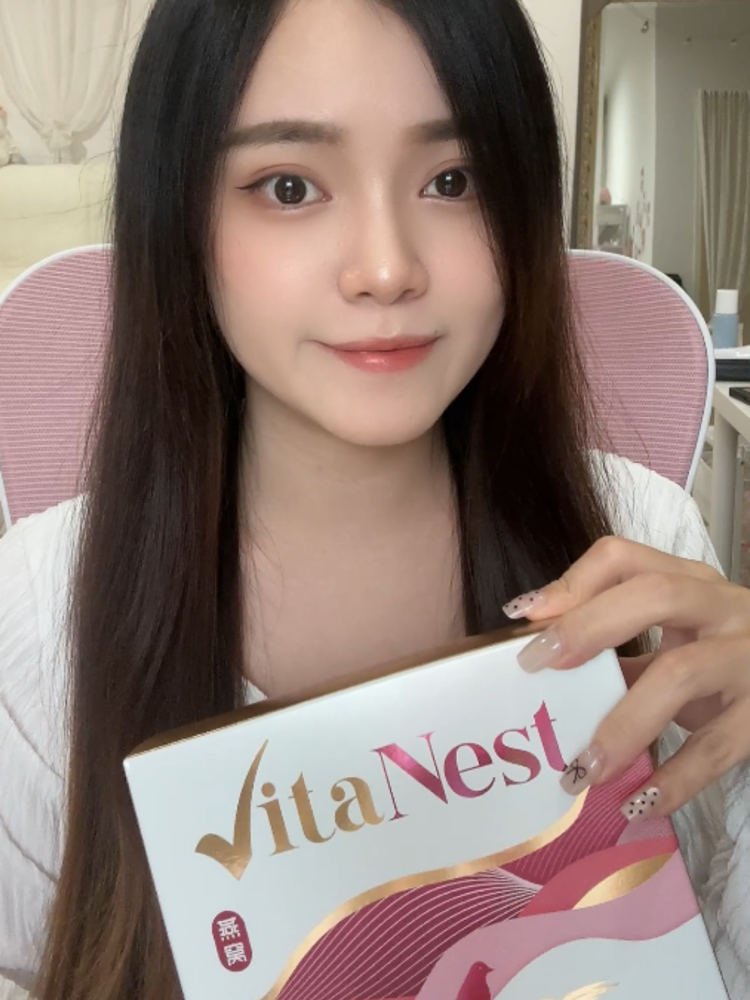 Customer with VitaNest